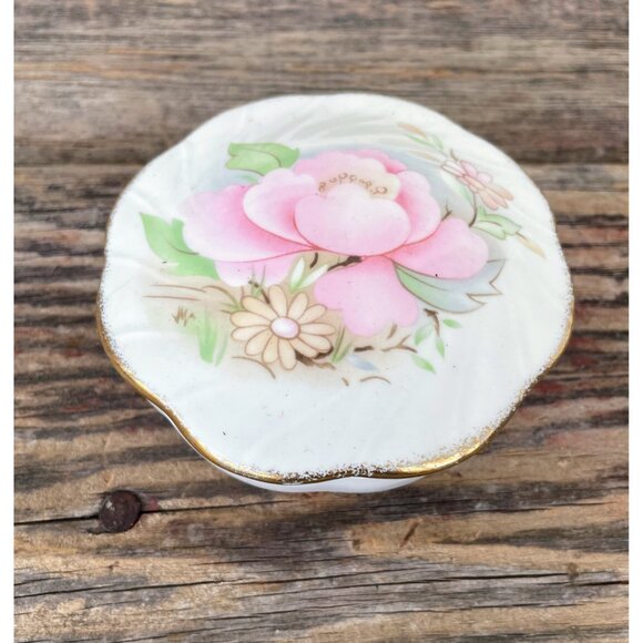 Vintage 1970s Porcelain Shabby pink rose Trinket Box - Picture 6 of 7